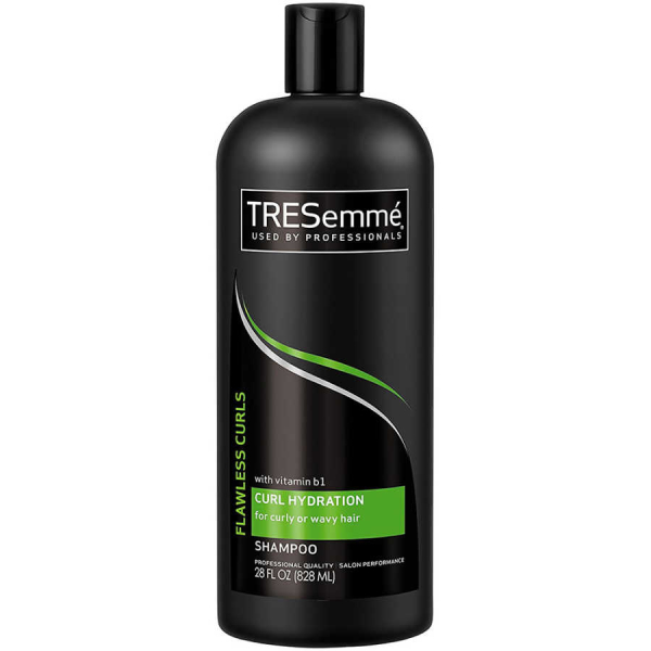 TRESemme Kıvırcık Saçlar İçin Nemlendirici Şampuan 828ML - 1